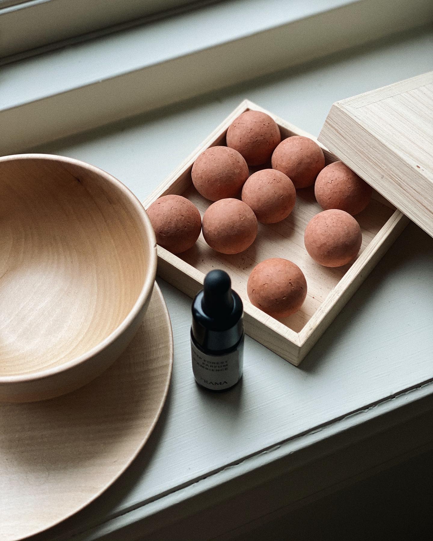 APOTHECARY FROM SOIL TO FORM